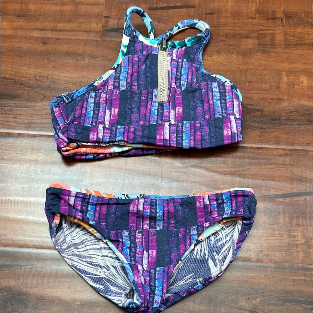 Colorful Two Piece- Reversible and in good condition!